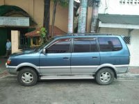 Selling Toyota Revo Model 2000