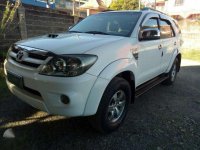 Toyota Fortuner V Top of the line Working 4x4. 2005