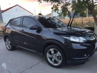 Selling Honda Hr-v 2015 model