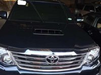 TOYOTA Fortuner V emerald green 2015 top of the line black edition