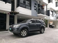 2011 Toyota Fortuner G gas FOR SALE