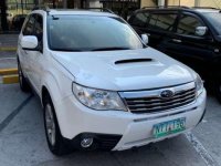 For sale 2009 SUBARU Forester XT Pearl white