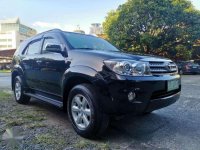 2011 Toyota Fortuner G GAS automatic 1st owned top condition 