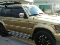 SELLING MITSUBISHI Pajero MT 4wd