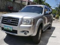 Rush Sale Well maintained Grey Ford Everest 2009.
