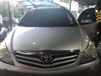 SELLING TOYOTA Innova G 2010 AT Diesel