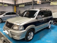 Toyota Revo vx200 20efi at gas eng 9seaters 2003