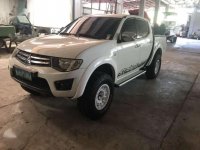 Mitsubishi Strada 2013 MT 4x4 for sale