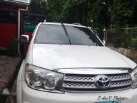 For sale Toyota Fortuner white 2009