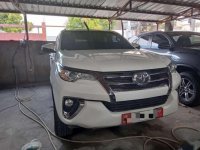 2018 Toyota Fortuner 2.4G 4x2 diesel automatic newlook WHITE