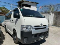 2018 Toyota Hiace 3.0 commuter diesel manual WHITE