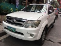 Toyota Fortuner G 2006 pearl White -A/T diesel