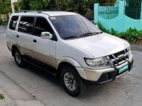 Isuzu Crosswind XUV 2012 MT for sale