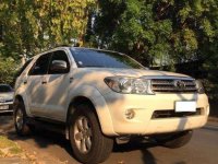 Toyota Fortuner G 4x2 2.5 2011 Model Automatic Transmission