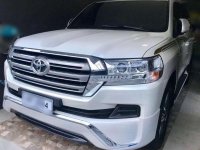 Toyota LAND CRUISER VX 200 Dubai AT 2017 