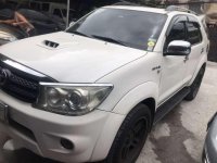 Toyota Fortuner V 2011 AT for sale 