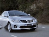 Toyota Altis 1.6V AT 2013 for sale 