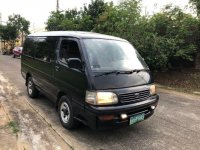Selling 2nd Hand (Used) Toyota Hiace Van in Parañaque