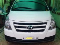 Selling Hyundai Grand Starex 2018 Manual Diesel in Navotas