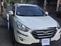 White Hyundai Tucson 2012 at 73000 km for sale