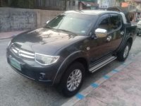 Selling Used Mitsubishi Strada 2011 in Marikina