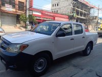 Selling Toyota Hilux 2005 Manual Diesel in Bocaue