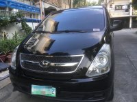 Selling 2nd Hand Hyundai Starex 2010 in Makati