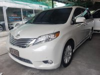 Selling 2nd Hand Toyota Sienna 2015 Automatic Gasoline at 20000 km in Quezon City
