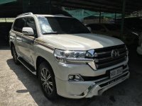 White Toyota Land Cruiser 2018 Automatic Diesel for sale in Quezon City