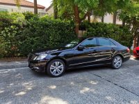 Sell Black 2009 Mercedes-Benz 300 at 30000 km in Quezon City