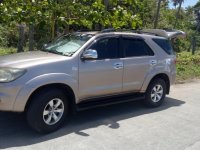 Selling 2nd Hand Toyota Fortuner 2006 Automatic Gasoline at 100000 km in Guinobatan