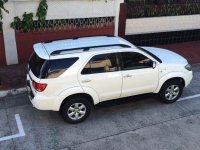 Selling White Toyota Fortuner 2006 Automatic Gasoline in Marikina