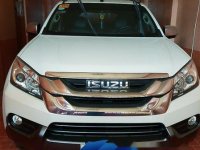 Selling White Isuzu Mu-X 2015 Automatic Diesel for sale