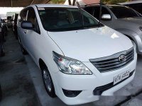 Selling White Toyota Innova 2015 for sale in Manual