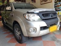 Selling Toyota Hilux 2012 Manual Diesel in Quezon City