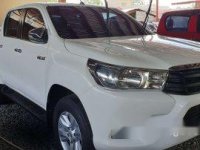 Selling White Toyota Hilux 2016 at 8800 km in Quezon City