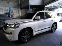 Selling 2nd Hand Toyota Land Cruiser 2018 Automatic Diesel at 8000 km in Manila