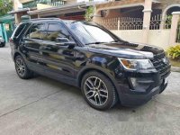 Selling Black Ford Explorer 2017 Automatic Gasoline at 20000 km 
