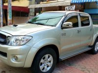 2nd Hand 2011 Toyota Hilux for sale in Quezon City