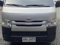 Sell 2nd Hand 2015 Toyota Hiace Manual Diesel at 30000 km in Quezon City
