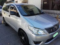 Selling Used Toyota Innova 2013 in Las Piñas