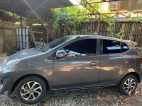 Selling Grey Toyota Wigo 2018 Hatchback at Manual Gasoline in Marikina