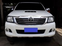 White Toyota Hilux 2013 for sale in  Manual 