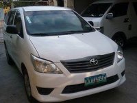 White Toyota Innova 2013 for sale in Tarlac 