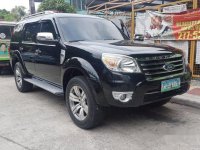 Black Ford Everest 2011 at 70000 km for sale