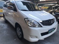 White Toyota Innova 2012 at 80000 km for sale