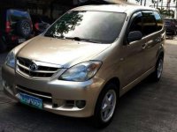 Selling Gold Toyota Avanza 2009 at 89,882 km in Cainta