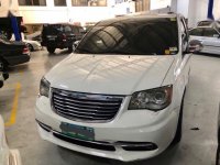 Selling Chrysler Town And Country 2013 Automatic Gasoline in Makati