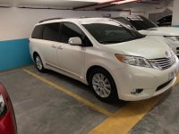 Selling 2nd Hand Toyota Sienna 2014 in Manila