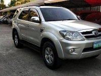 Selling Silver Toyota Fortuner 2006 Automatic Gasoline at 109896 km in Cainta